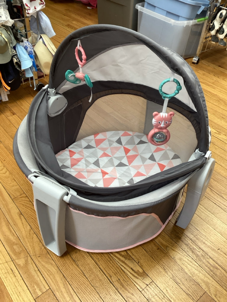 Fisher-Price On-the-Go Baby Dome