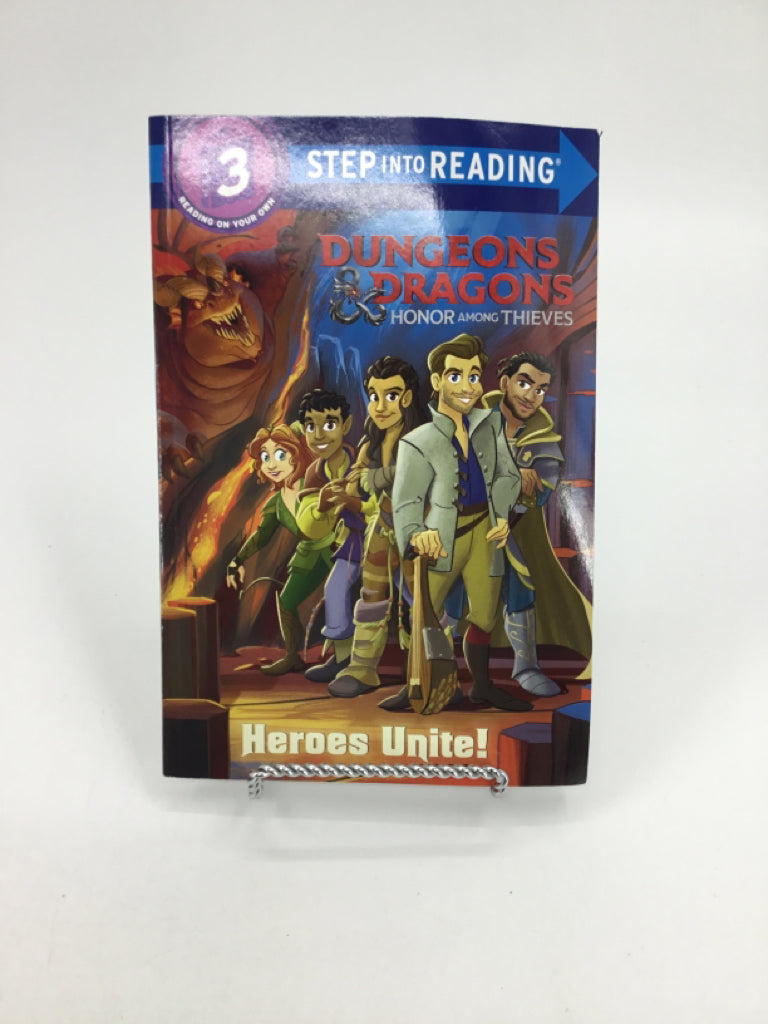 Dungeons and Dragons Honor Among Thieves Heroes Unite! Paperback Book