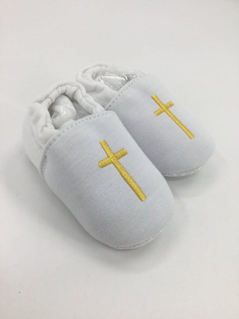 brandless Child Size 3 Toddler White Baby/Walker Shoes