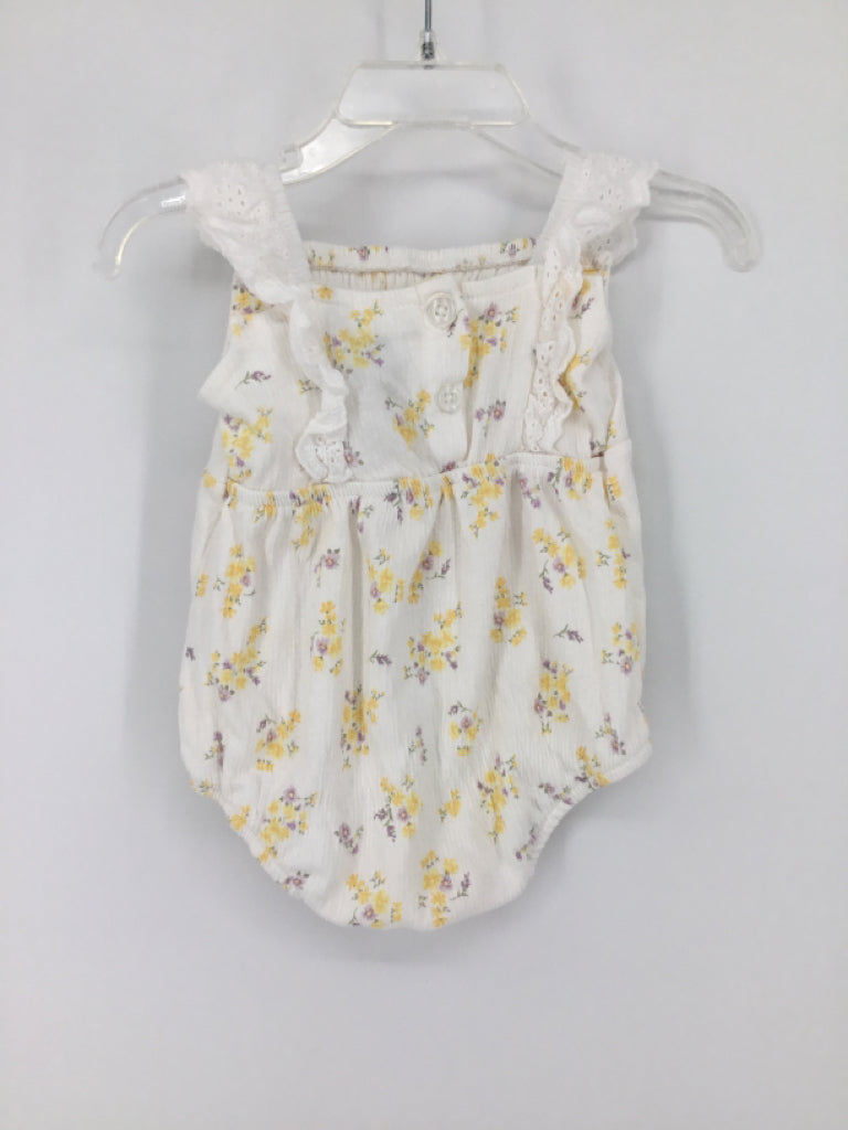 Nicole Miller Child Size 0-3 Months White Outfit - girls