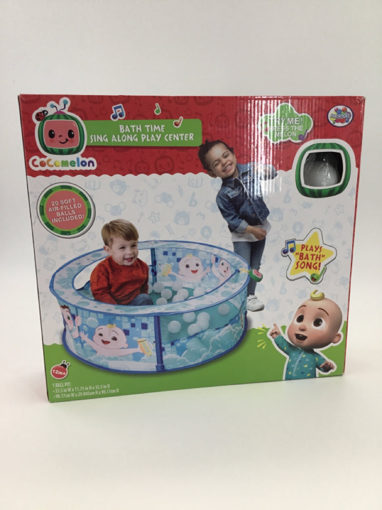 Cocomelon Bath Time Sing Along Play Center