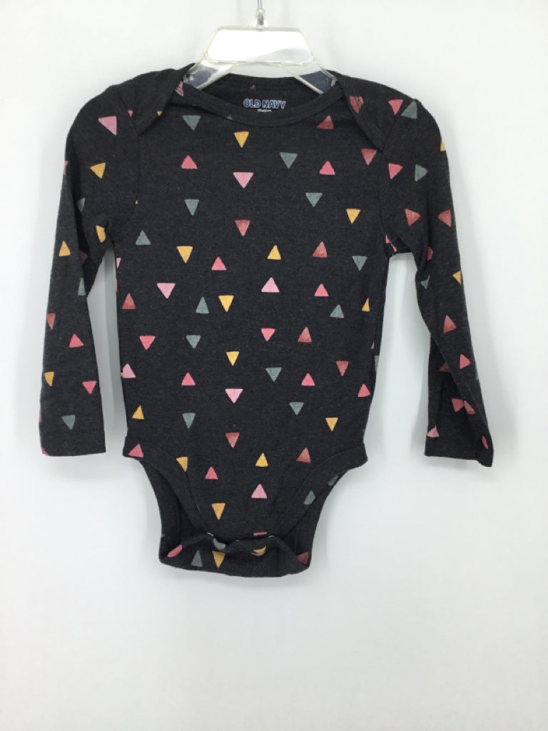 Old Navy Child Size 18-24 Months Gray Onesie