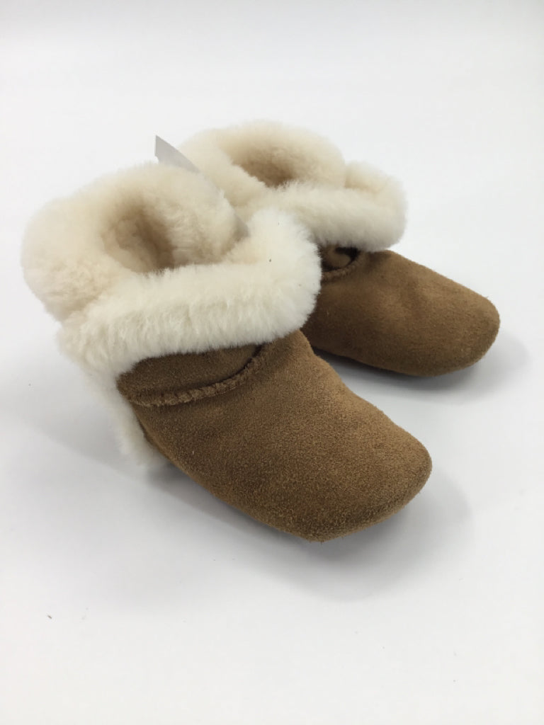 Ugg Child Size 4 Toddler Tan Boots