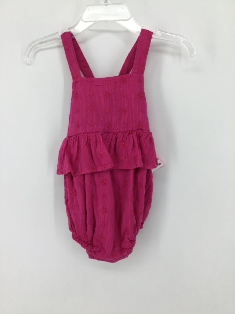 Old Navy Child Size 12-18 Months Pink Outfit - girls