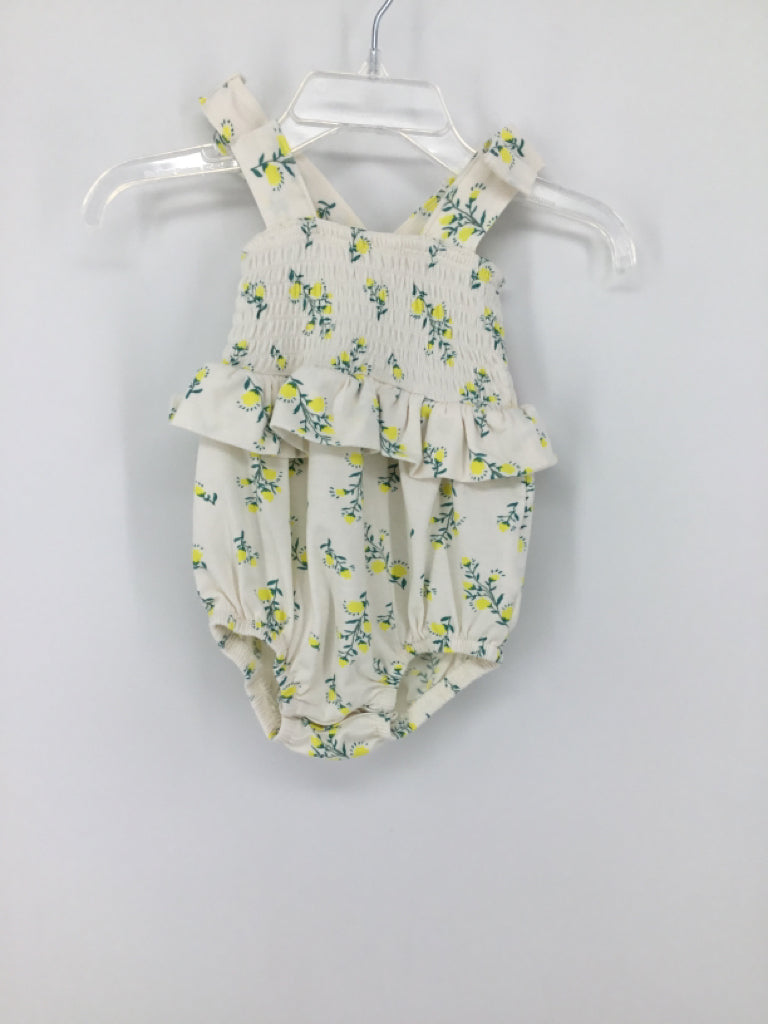 Jessica Simpson Child Size 0-3 Months Yellow Outfit - girls