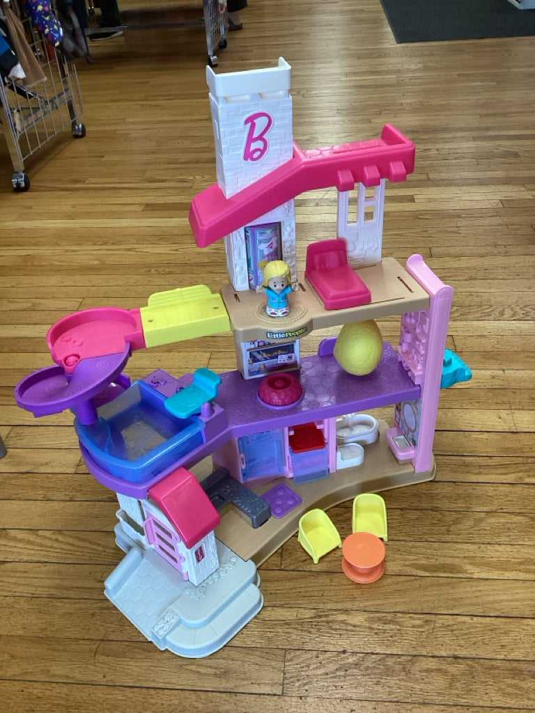 Fisher-Price Little People Barbie Little Dreamhouse Interactive Playset