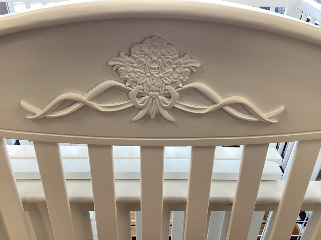 Fisher Price Mia 4 in 1 Convertible Crib - 2018
