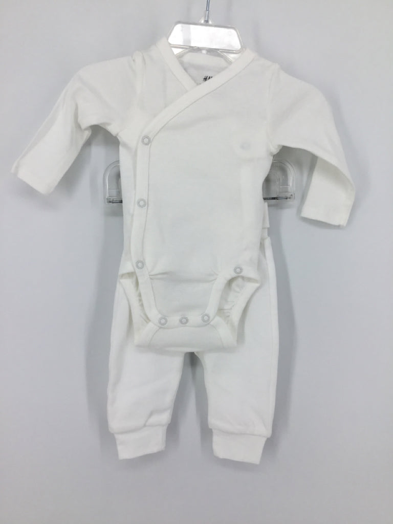 H & M Child Size Newborn White Outfit - girls