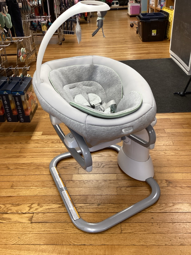 Graco Soothe My Way Swing with removable rocker