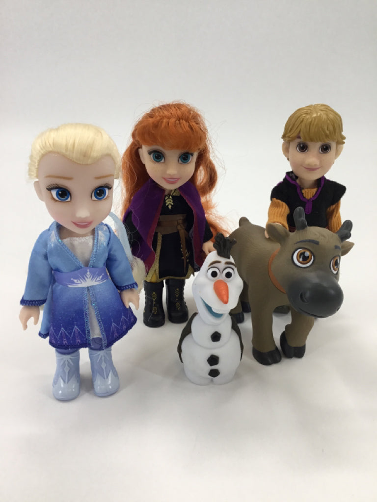 Disney Frozen 2 Petite Adventure Gift Set