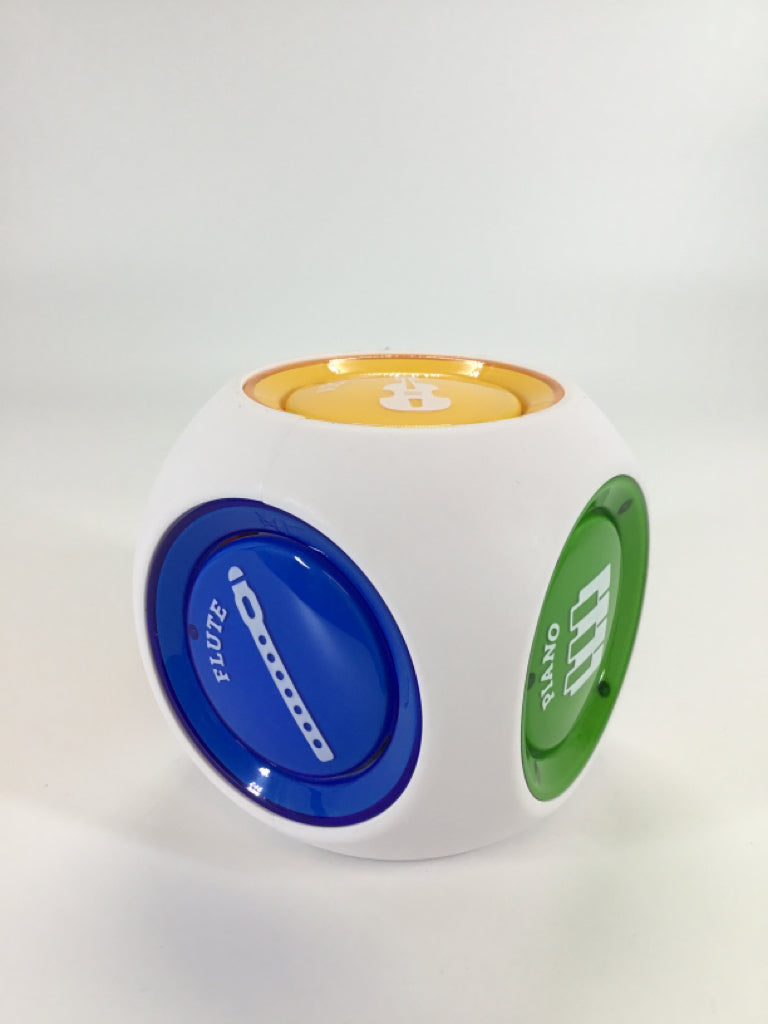 Munchkin Mozart Magic Cube with Musical Sounds