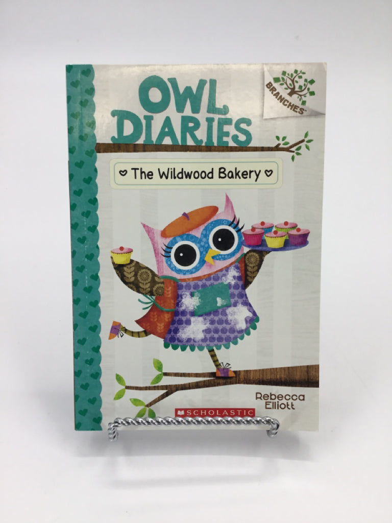 Owl Diaries: The Wildwood Bakery Paperback Book