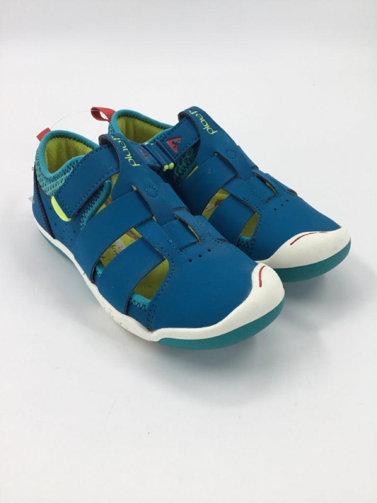 Plae Child Size 3 Youth Blue Sandals/Flip Flops