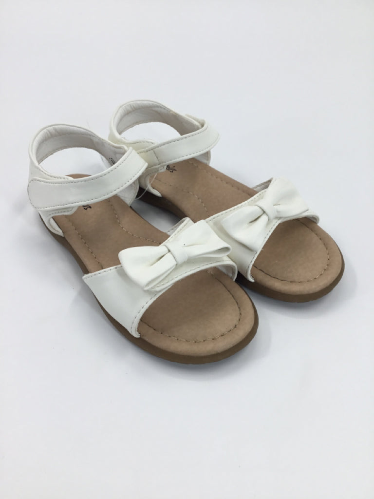 Dream Pairs Child Size 12 White Sandals/Flip Flops