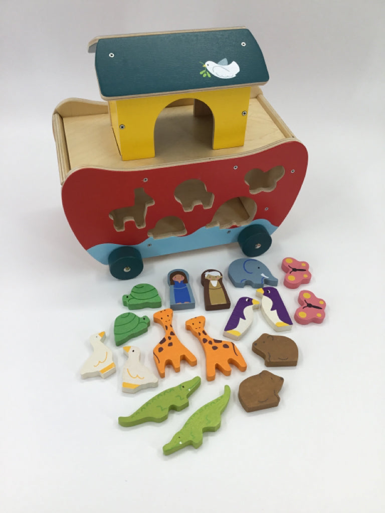 Tender Leaf Toys Wooden Noah's Arc