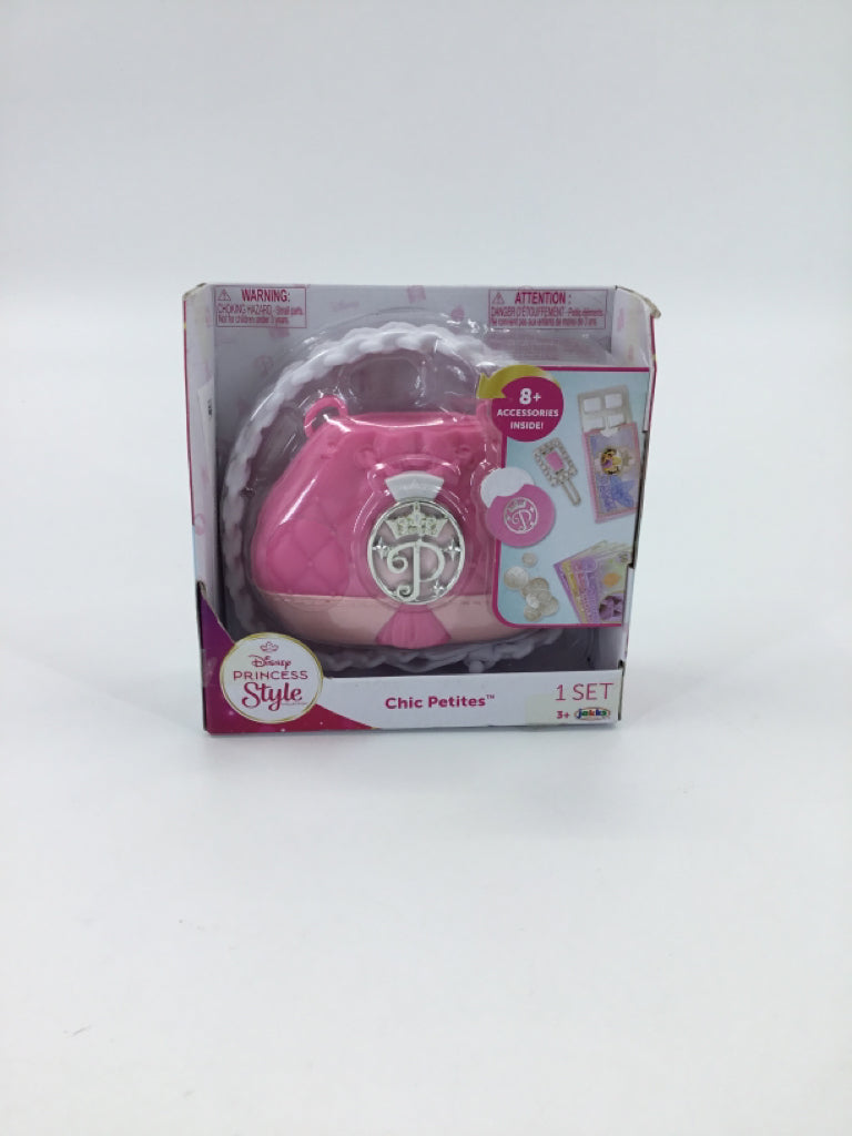 Disney Princess Style Chic Petites