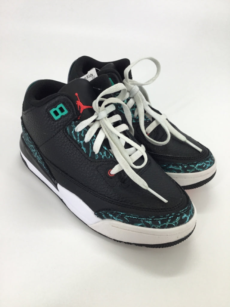 Air Jordan 3 Retro Green Glow Child Size 13 Black Sneakers