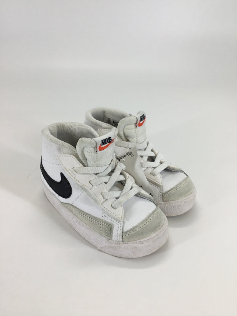 Nike Child Size 7 Toddler White Sneakers