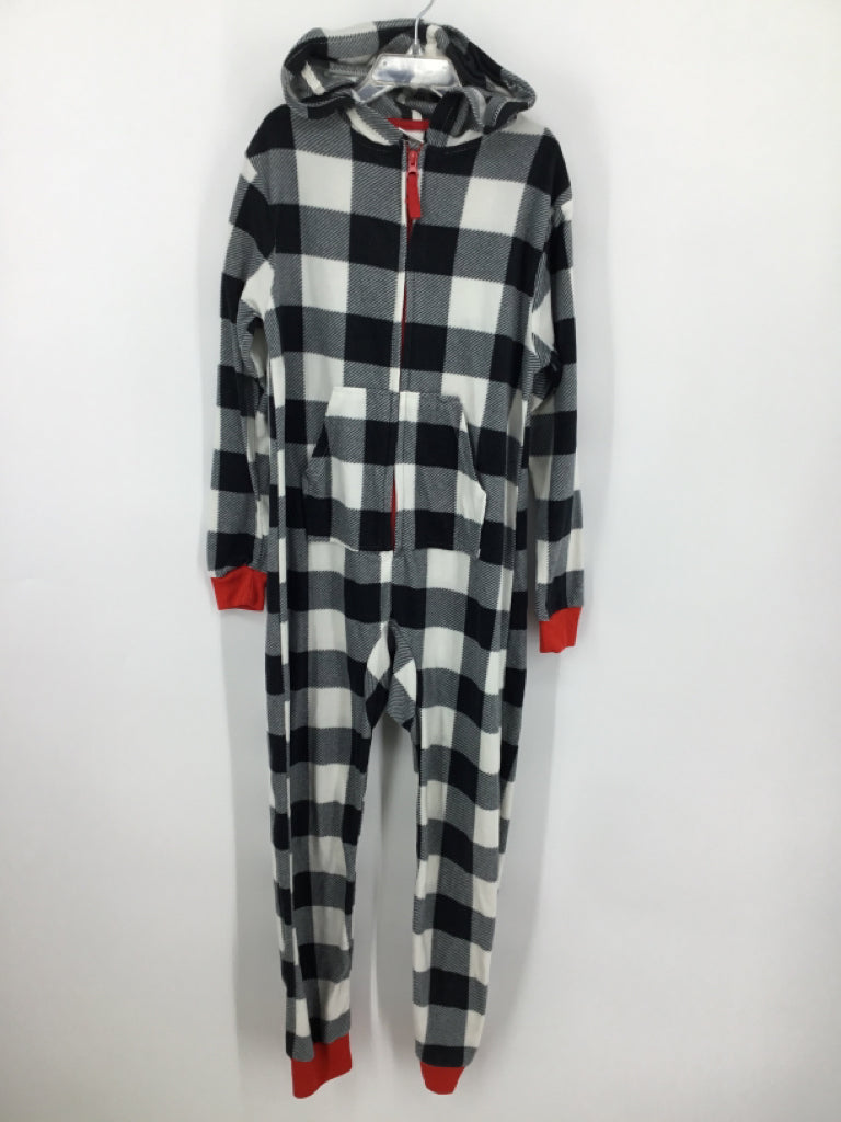 Cat & Jack Child Size 6 Black Checkered Pajamas - boys