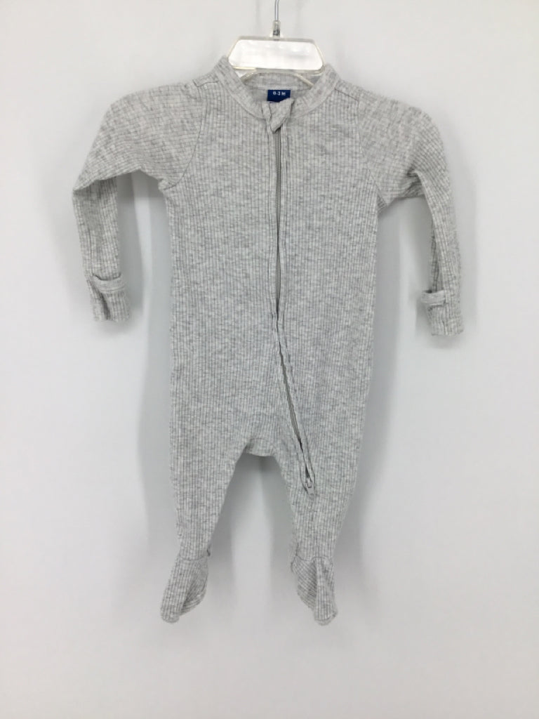 Old Navy Child Size 0-3 Months Gray Sleepers