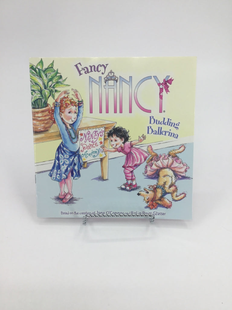 Fancy Nancy Budding Ballerina Paperback Book