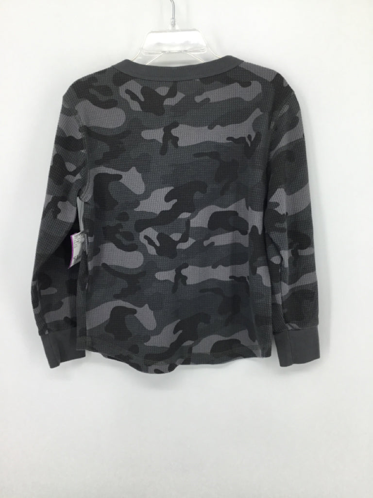 Old Navy Child Size 5 Gray Camoflage Shirt - boys