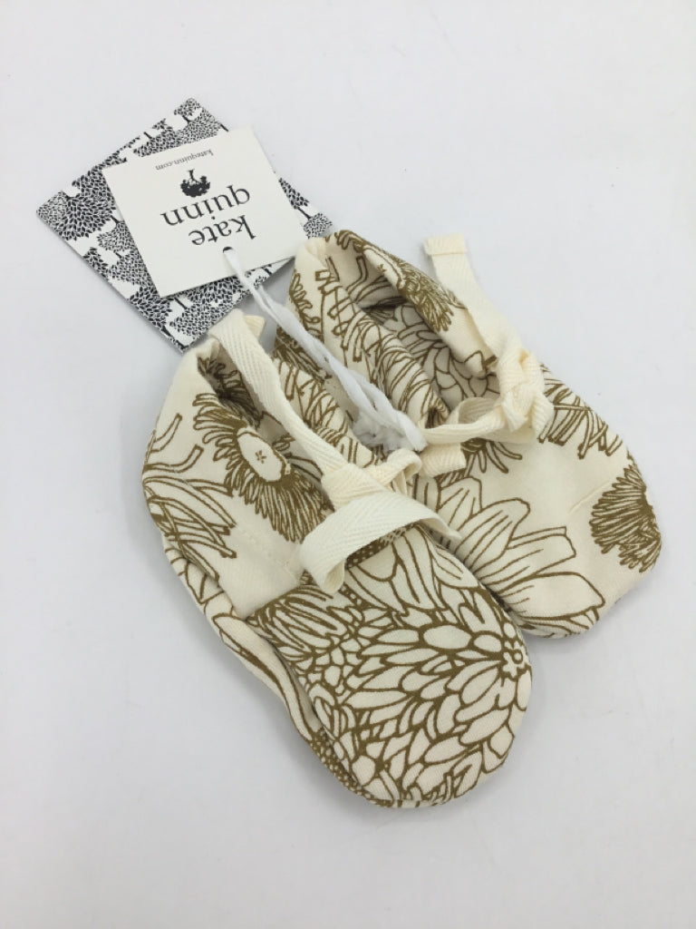 Kate Quinn Organics Child Size 3 Toddler Cream Baby/Walker Shoes