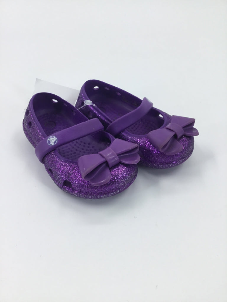 Crocs Child Size 4 Toddler Purple Sandals/Flip Flops