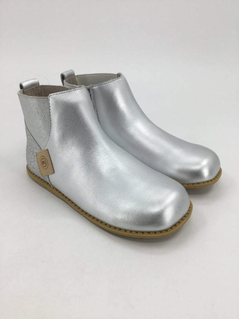 Livie & Luca Child Size 3 Youth Silver Boots