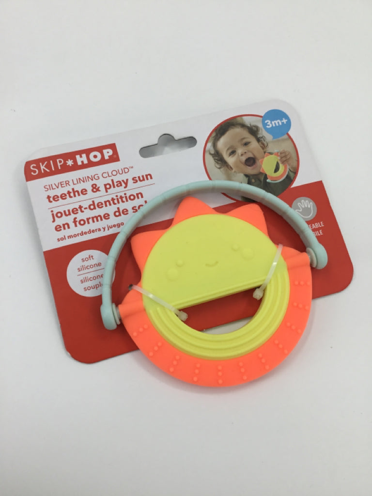 Skip Hop Silver Lining Cloud Teethe & Play Sun
