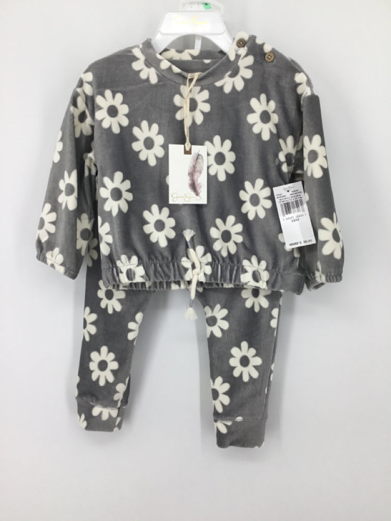 Jessica Simpson Child Size 18 Months Gray Outfit - girls