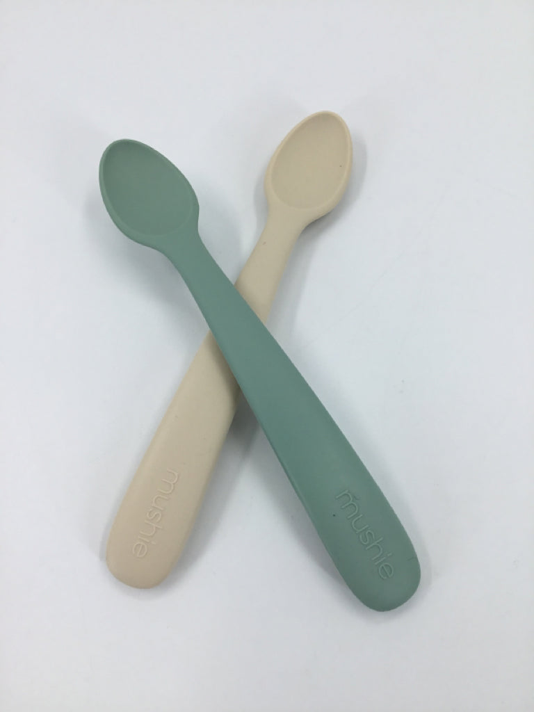 Mushie Set of 2 Silicone Feeding Spoons
