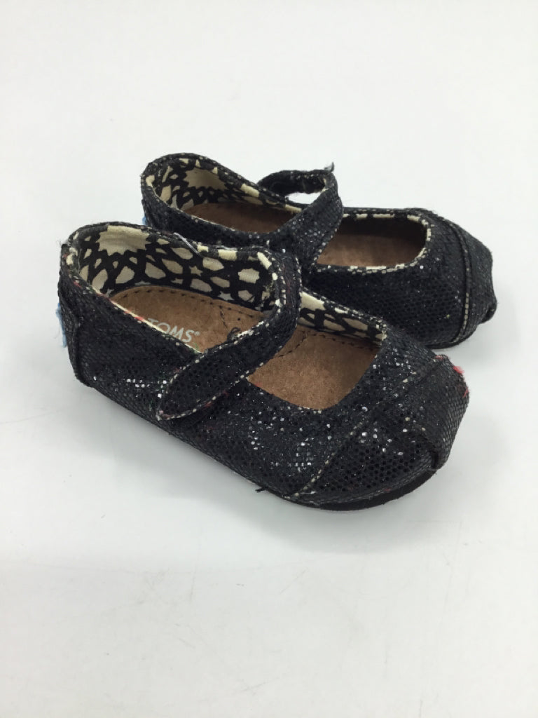 Toms Child Size 2 Toddler Black Dress Shoes