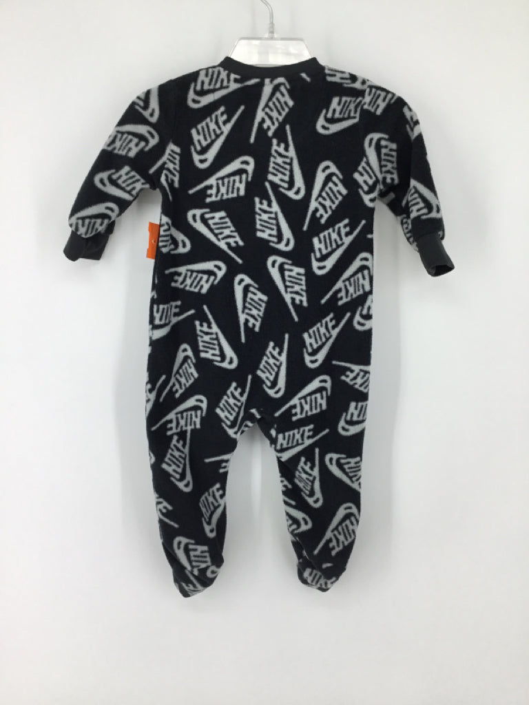 Nike Child Size 6 Months Black Sleepers