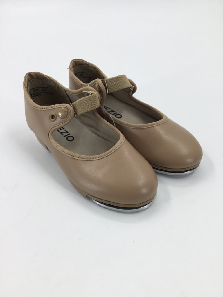 Capezio Child Size 10 Beige Sport/Dance Shoes