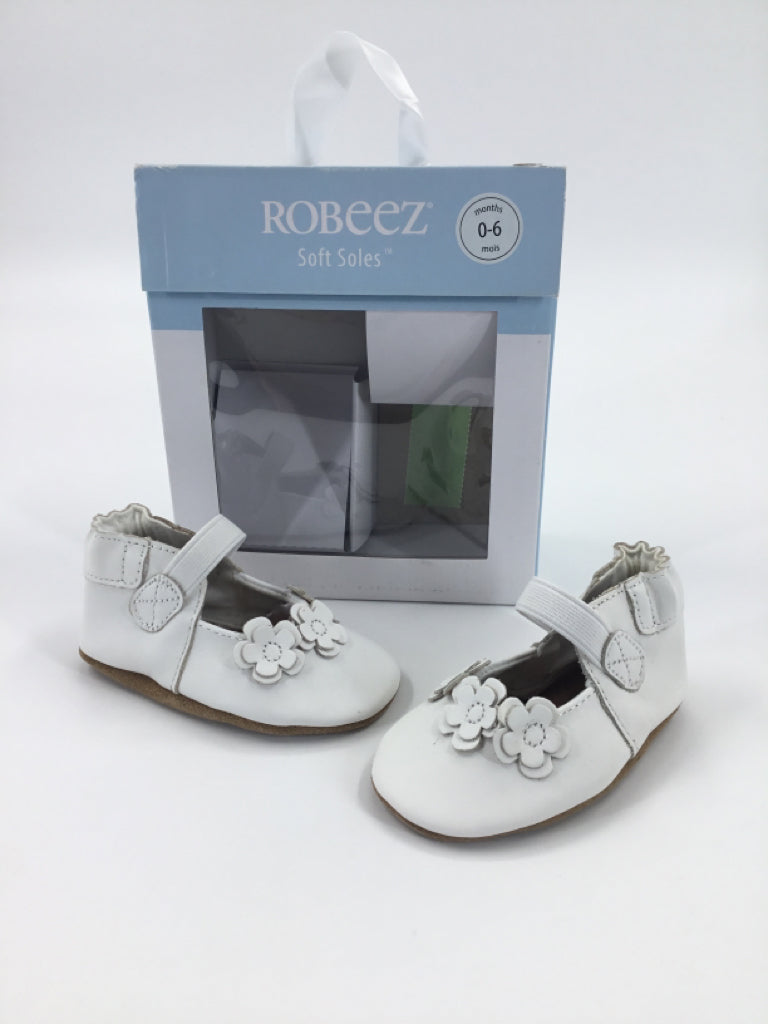 Robeez Child Size 1 Toddler White Baby/Walker Shoes