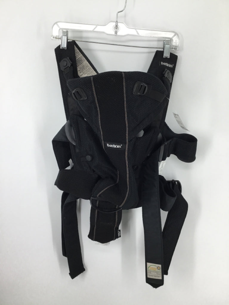 Baby Bjorn Mesh Carrier with lumbar support