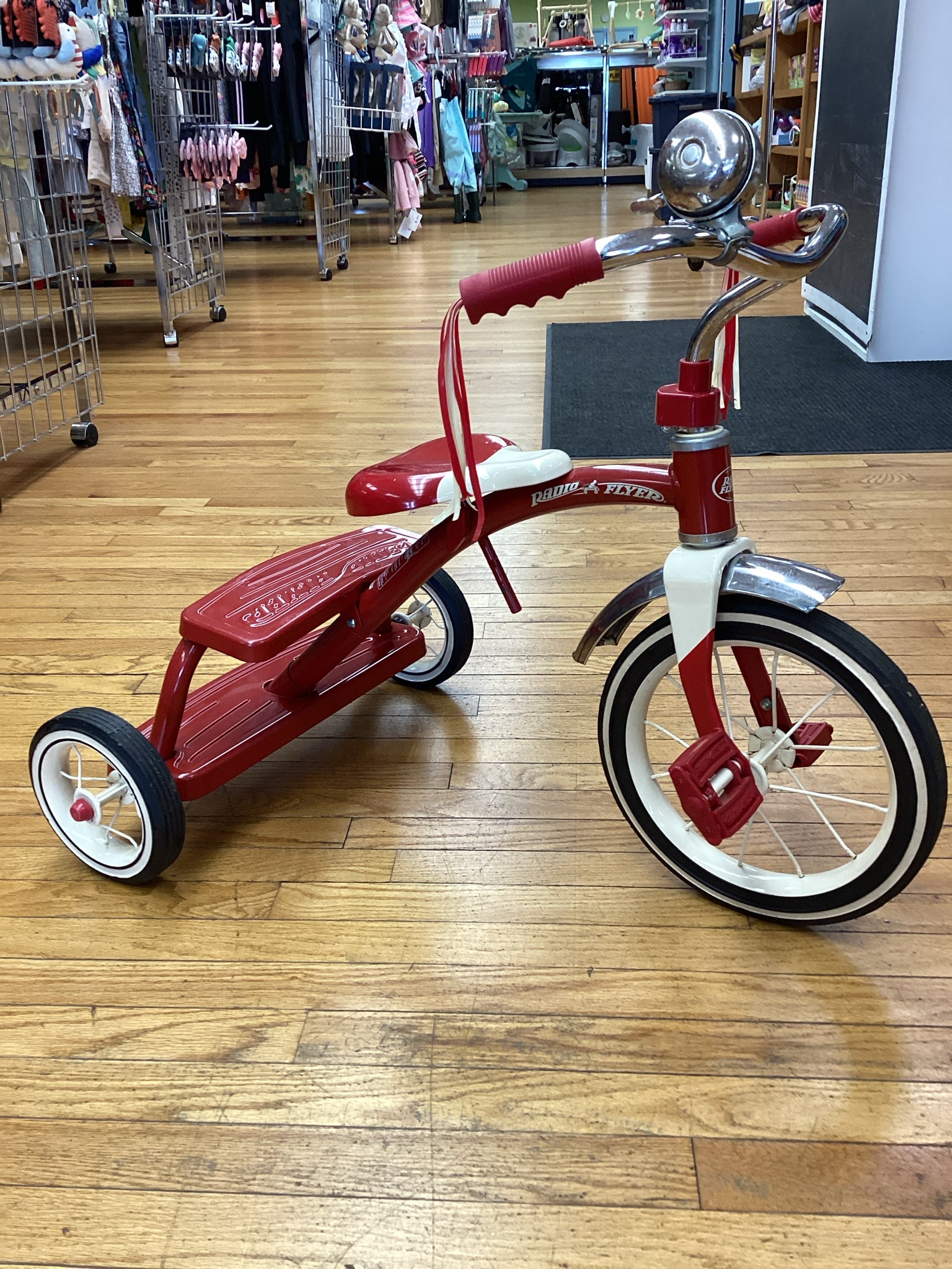 Radio Flyer Classic Red Metal Tricycle