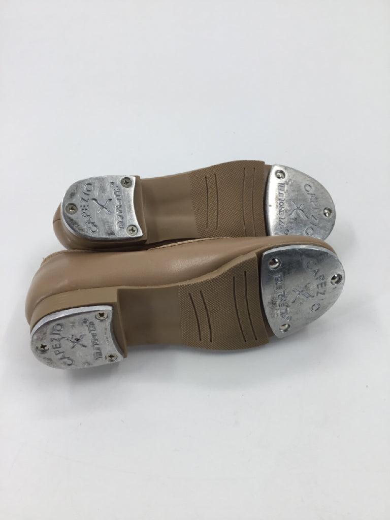 Capezio Child Size 10 Beige Sport/Dance Shoes