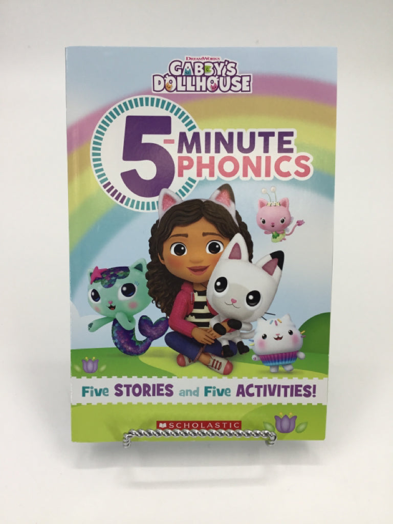 Gabby's Dollhouse: 5-Minute Phonics Paperback Book