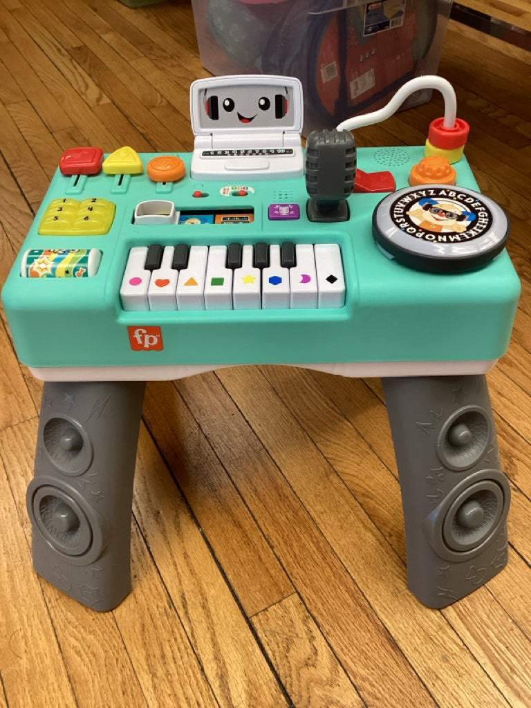 Fisher Price Laugh & Learn Mix & Learn DJ Table