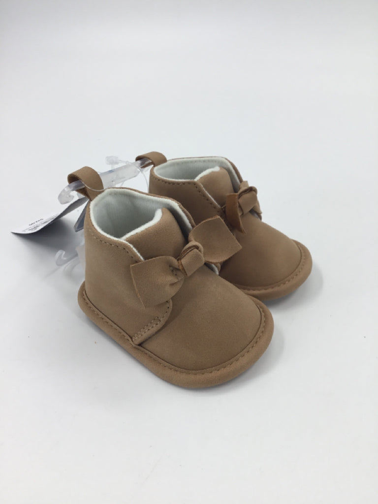 baby B'gosh Child Size 0 Months Tan Baby/Walker Shoes