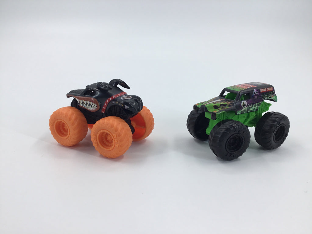 Monster Jam Click & Flip Grave Digger & El Toro Loco