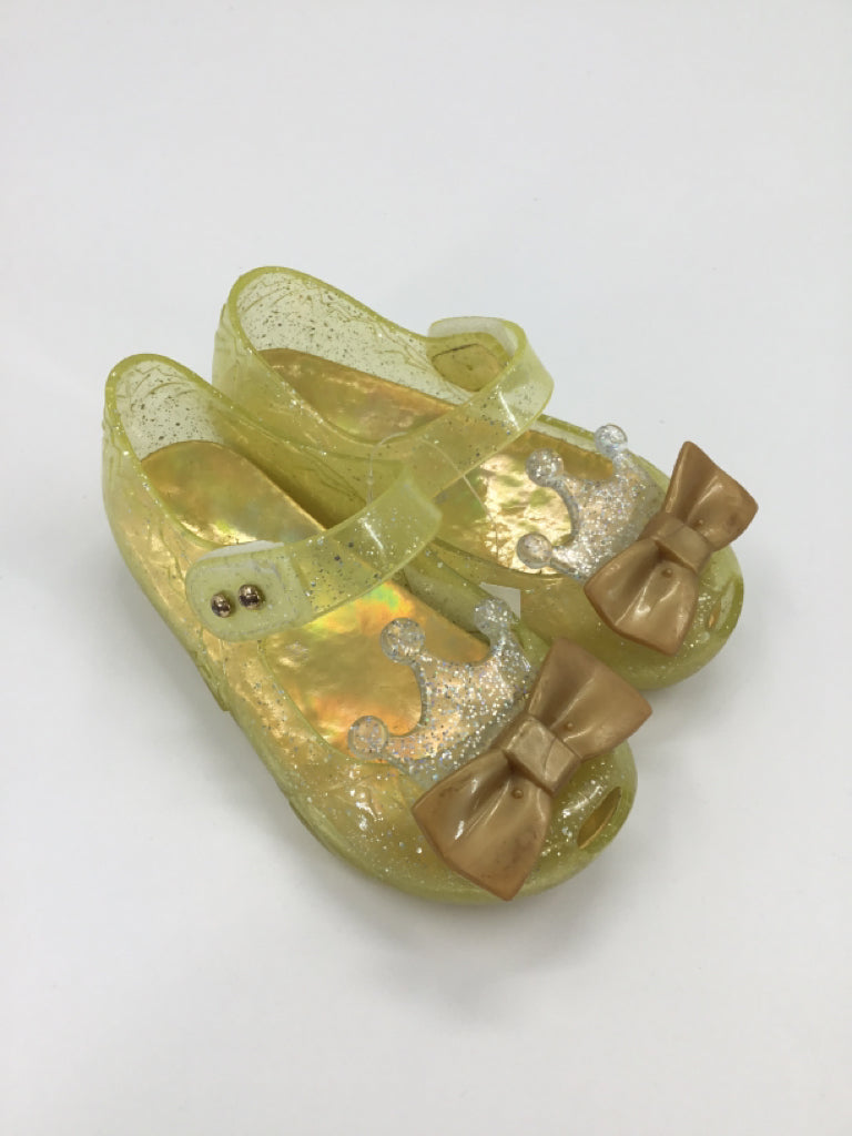 Disney Child Size 7 Toddler Yellow Dress Shoes