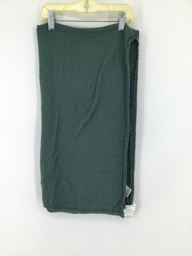 Fern & Avery Green Solid Blanket