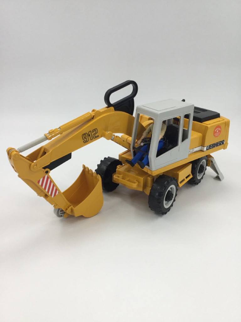Bruder Liebherr Backhoe Excavator