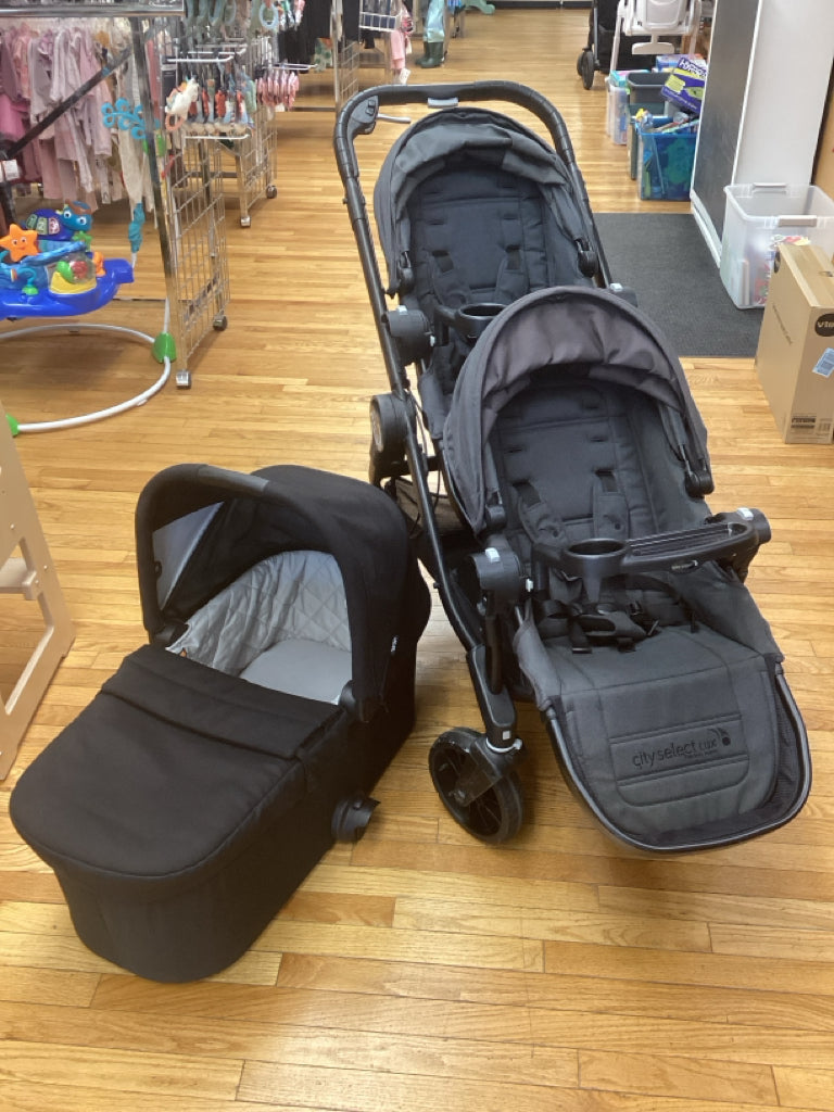 Baby Jogger City Select Luxe Double Stroller with luxe bassinet - 2017