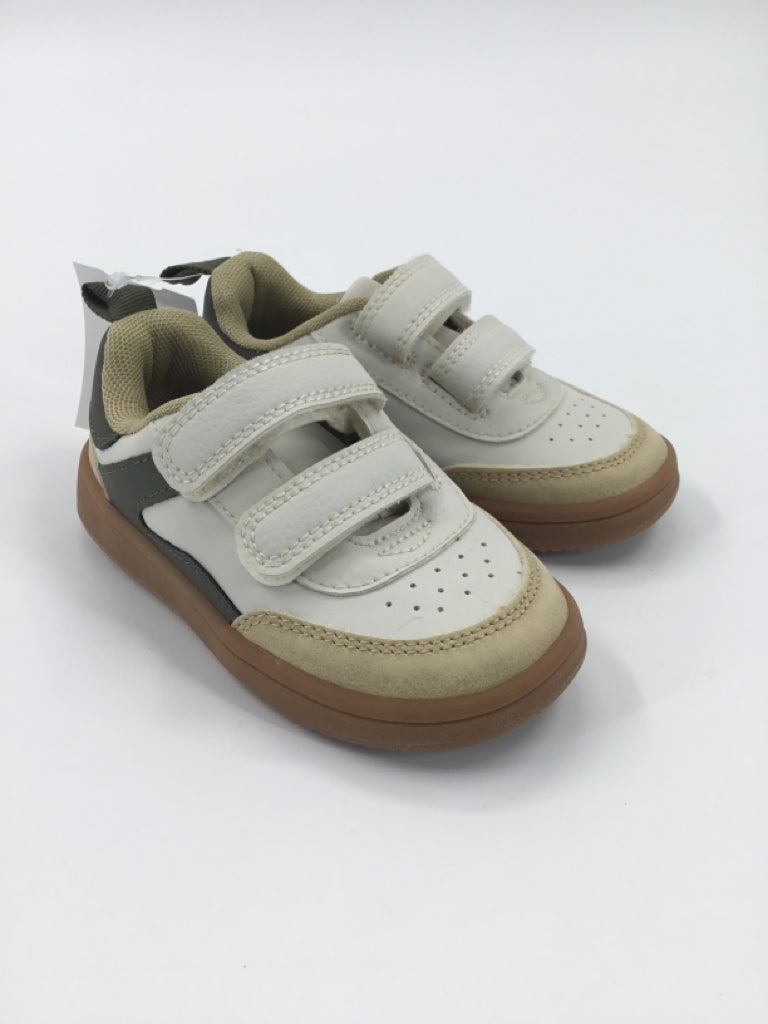 H & M Child Size 7 Toddler Cream Sneakers