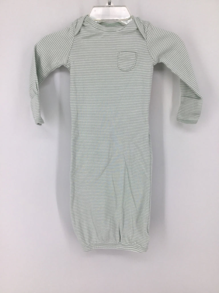 Simple Joys made by Carters Child Size Newborn Green Sleepers