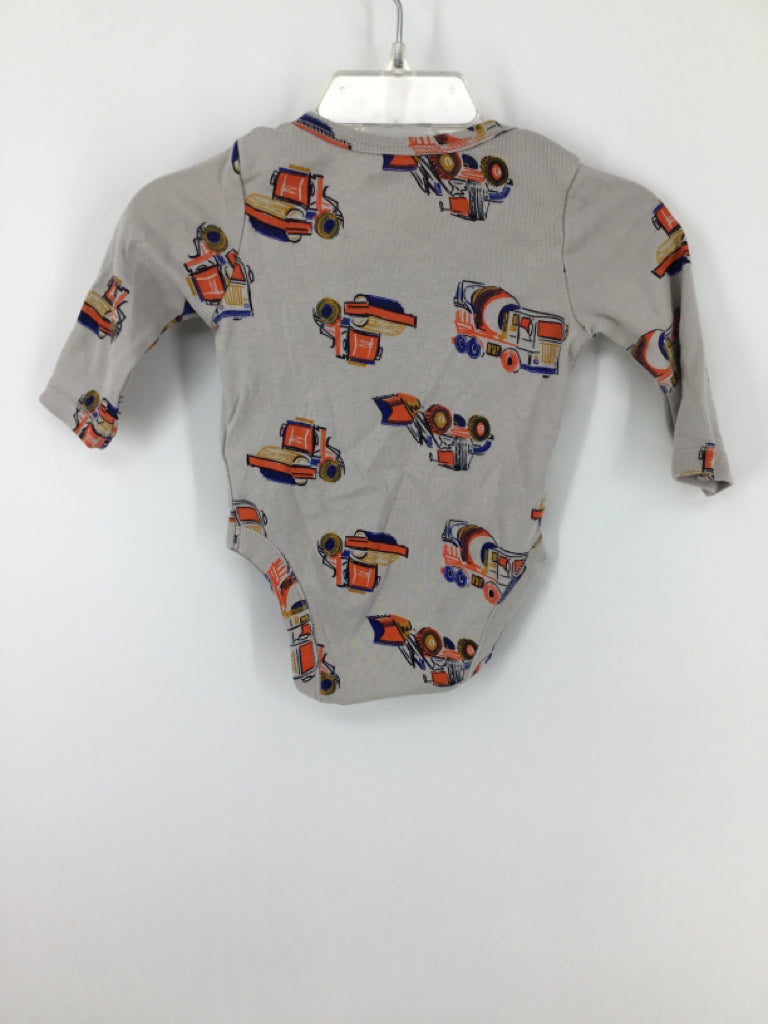 Old Navy Child Size 0-3 Months Gray Onesie